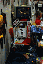 Smetný kôš v tvare R2D2