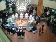 Na plátne sa naživo premietal program zo sály